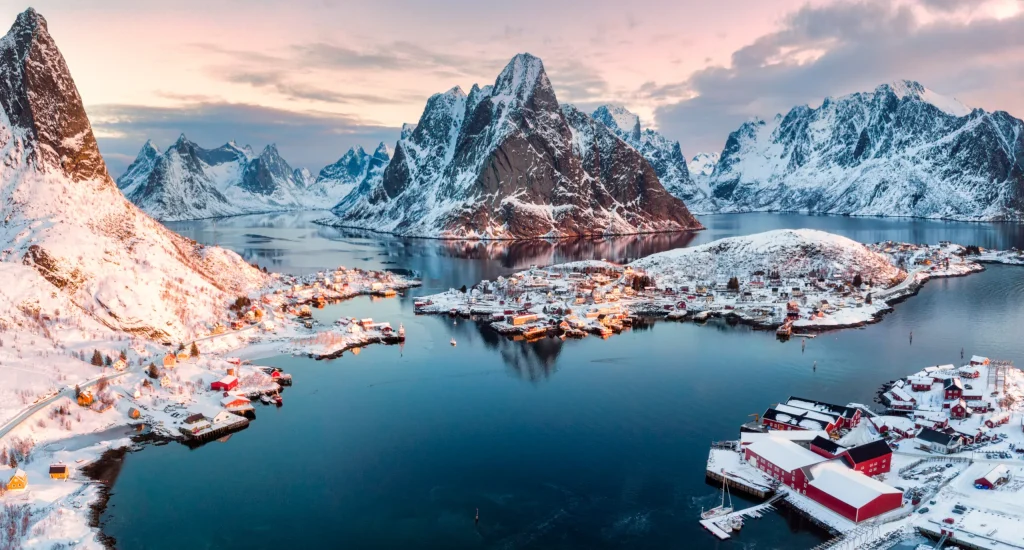 reine winter time lofoten islands mumemories